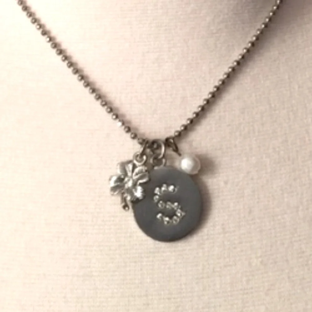 Silver rhinestone  S necklace